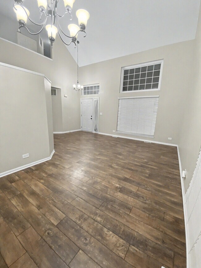 1213 Pennsbury Ln