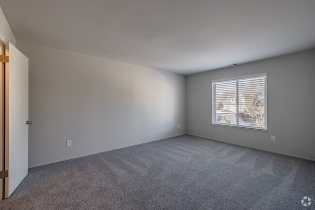 2BR, 1BA Second Bedroom
