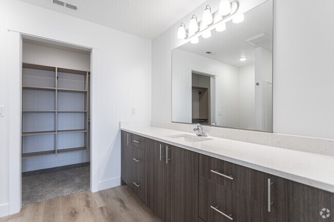 3BR, 2.5BA - 1,500SF - Primary Bathroom