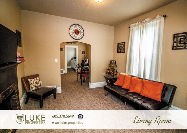 Photo - 803 S Main Ave