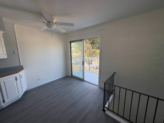 Photo - 192 Mary Ct Unidad D Rental