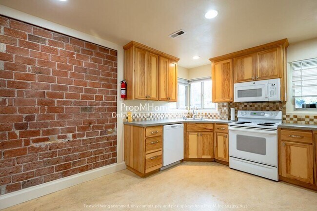 Photo - 10609 SE 36th Ave Unit 10609 SE 36th Avenue A