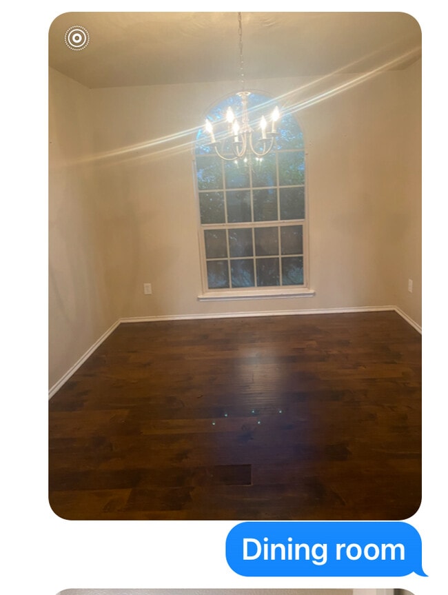 Comedor - 2029 Kingsbridge Dr