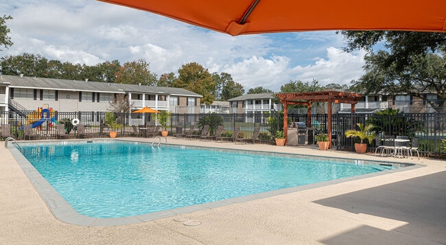 Canterbury Square - Canterbury Square Apartments