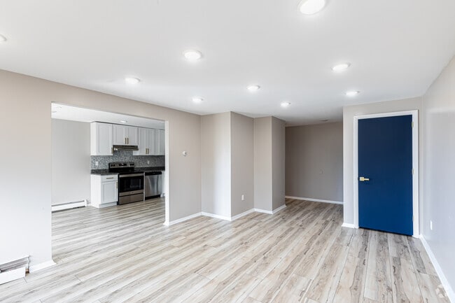 2BR, 1BA - Living Room