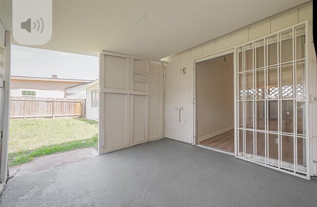 12423 Tambourine Dr
