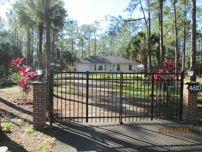 Photo - 4610 3rd Ave SW