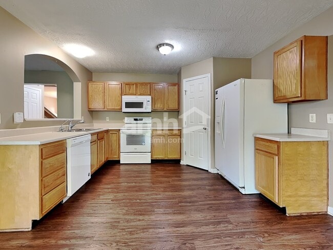 5557 Windsor Ct