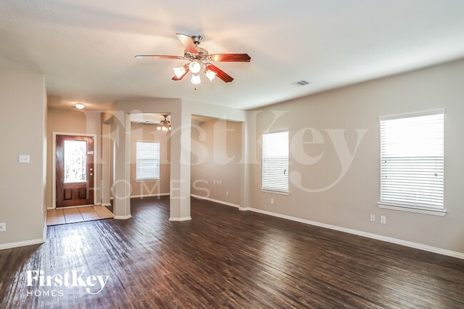 Photo - 7006 Orchid St