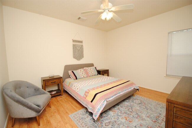 Photo - 6363 Provident Green Dr