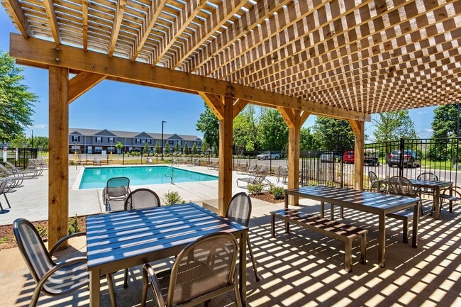 Chariot Pointe Apartments