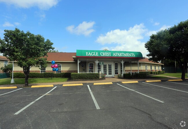 Eagle Crest Apartments