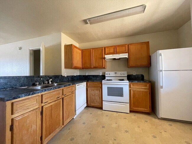 Photo - 3408 Zephyr Rd Unidad B