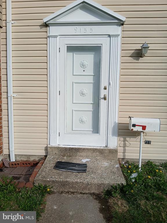 Building Photo - 9155 Throgmorton Rd Rental