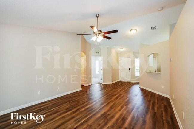 Photo - 102 Luther Dr