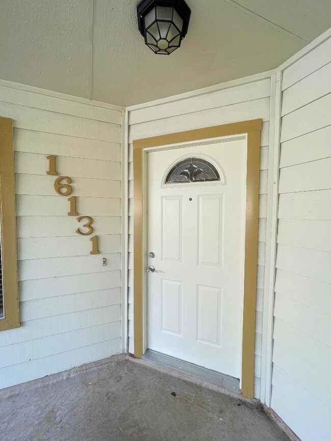 Building Photo - 16131 Golden Sands Dr Rental