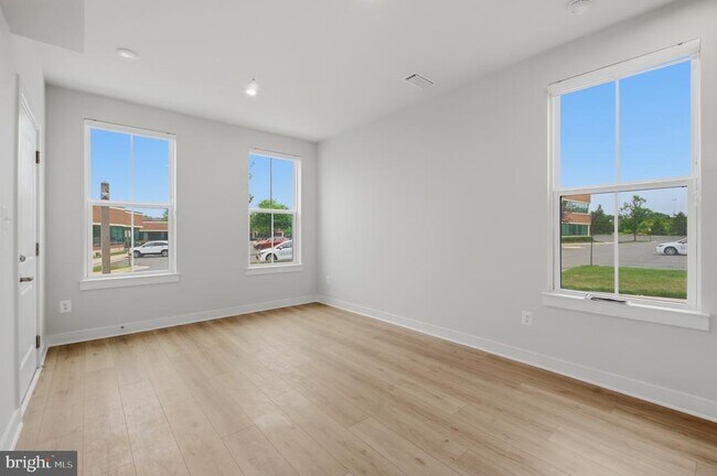 Photo - 14421 Albemarle Point Pl