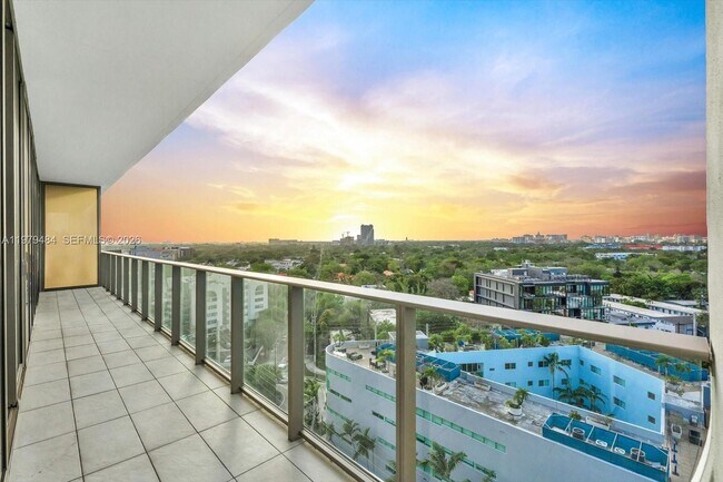 Photo - 2678 Tigertail Ave Unit 902