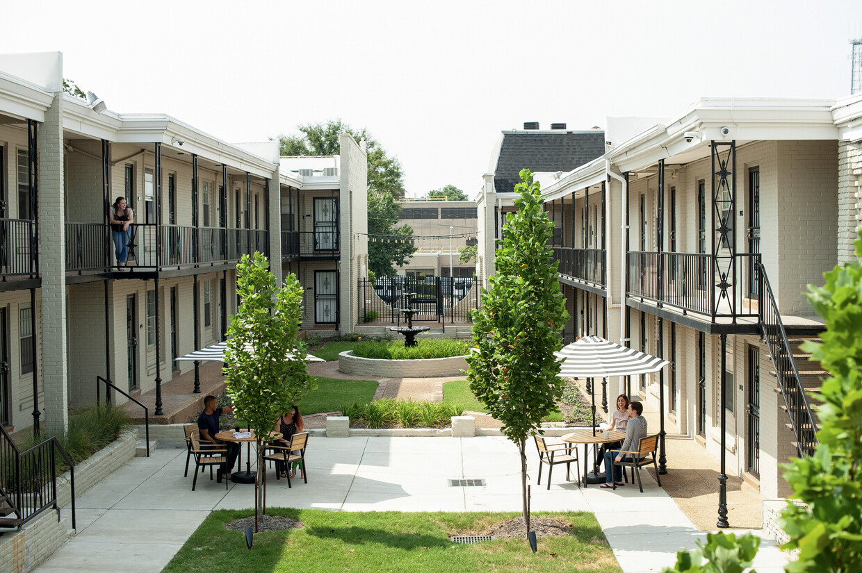 The Courtyard at Ironworks - The Courtyard at Ironworks