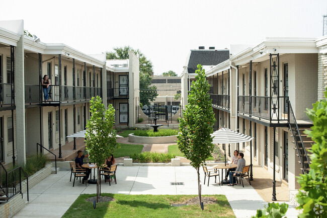 Building Photo - The Courtyard at Ironworks Rental