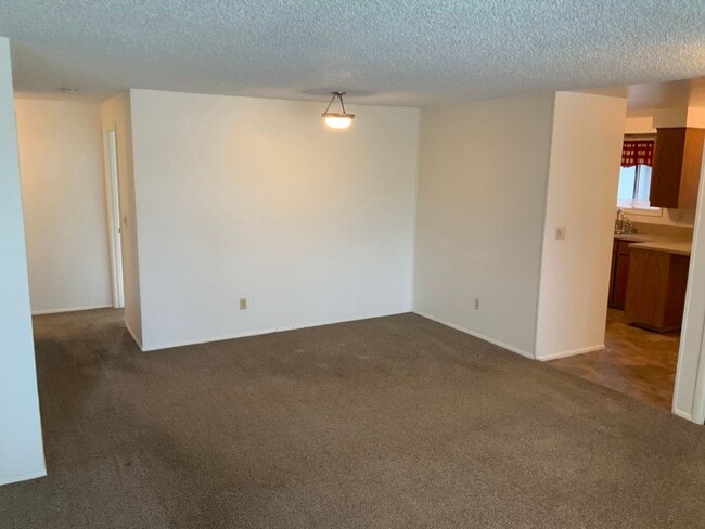 Photo - 1410 Amberland Ave