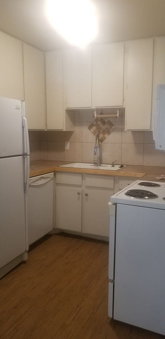 Photo - 1209 W Plum St