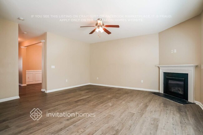 Photo - 6105 Watsonia Dr