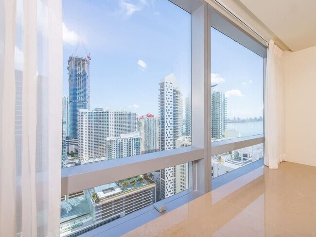 1441 Brickell Ave Unit SI FL30-ID1295758P