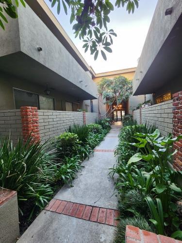 Photo - 1852 Corinth Ave