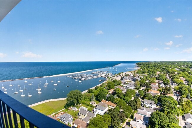 Building Photo - 2525 S Shore Dr Unit Flugel Penthouse