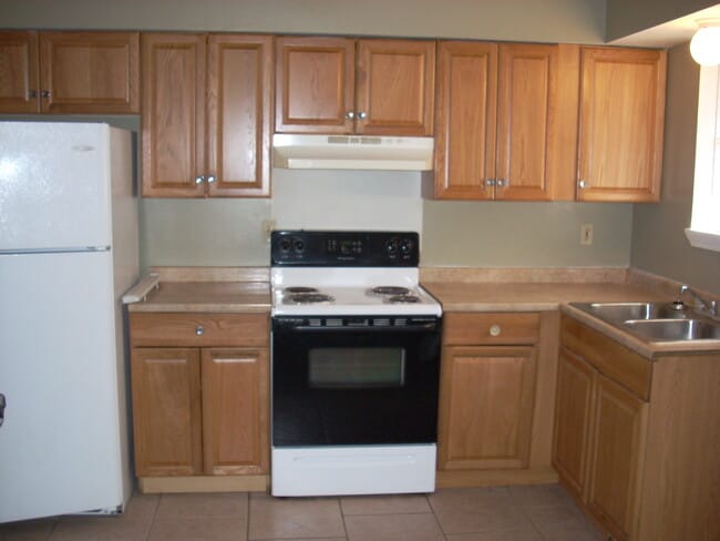 Photo - 3613 Golden Dr Unit B