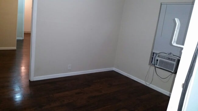 Building Photo - 318 Hollenbeck Ave Unit 2