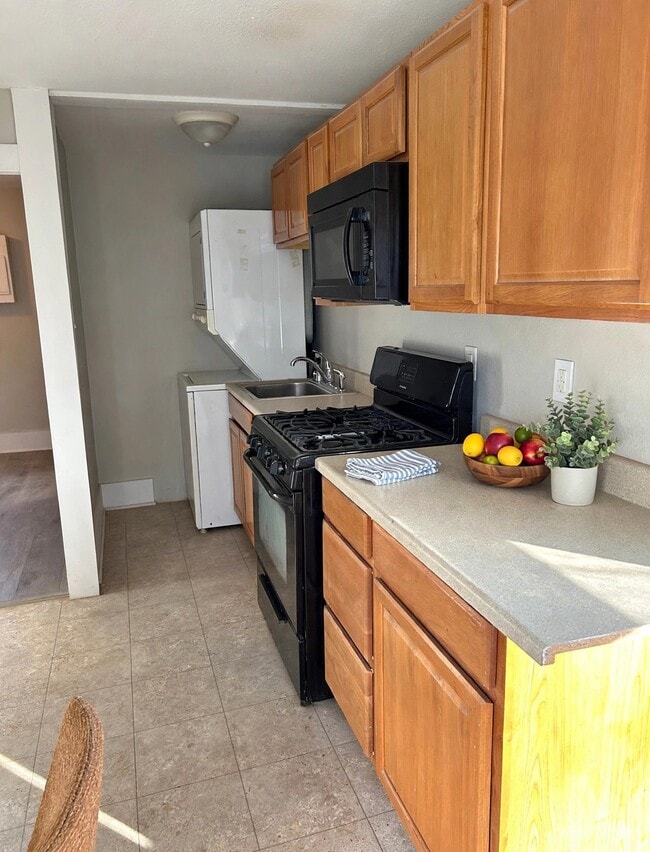 Photo - 810 Clark Ave Unit 810