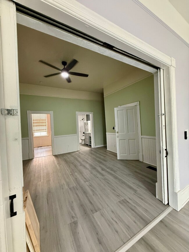 Photo - 320 W Hall St Unit A