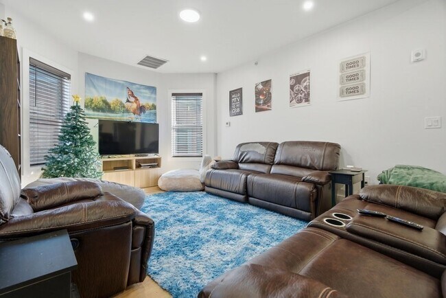 Photo - 97 Hillside St Unidad 3