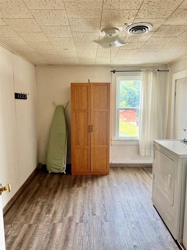 Photo - 310 Birdsall St