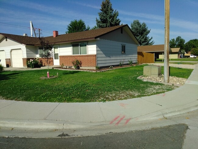 Photo - 5555 N Millrun Ave