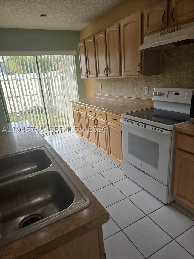 Photo - 1322 Sandpiper Blvd