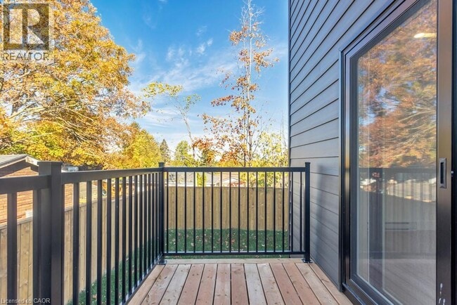 Photo - 215 Raglan St Unité 7