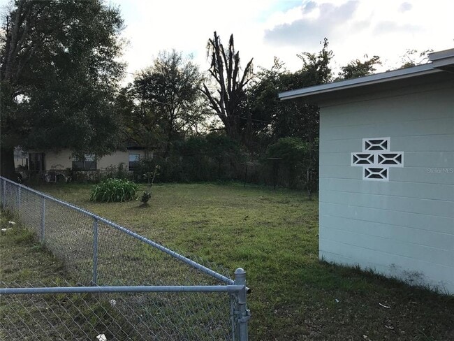 Photo - 1000 W Miller Ave