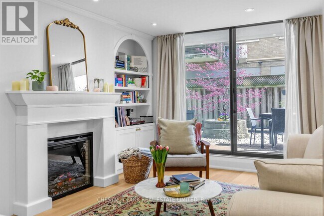 Photo - 212 St George St Unit 102