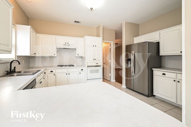 Photo - 2210 Meadowstone Dr