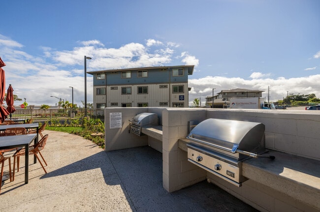 Kaulana Mahina apartments — community photo