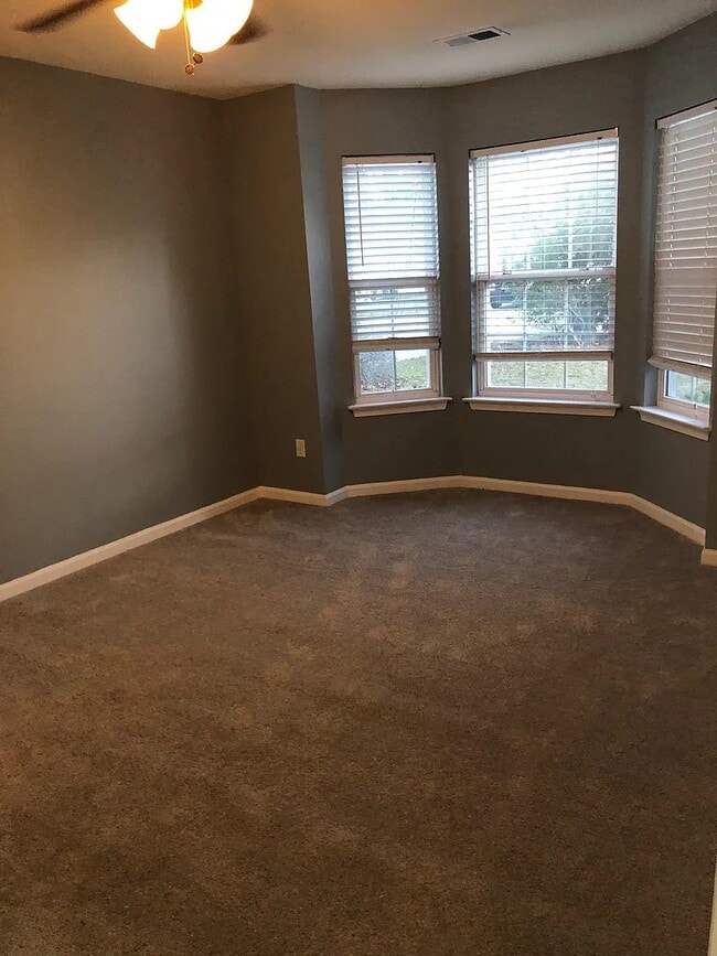 Photo - 698 Pepperbush Dr