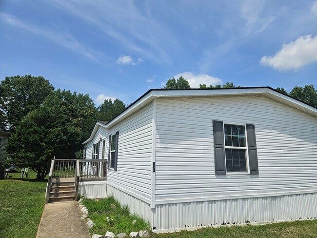Photo - 89 Lynnwood Cir