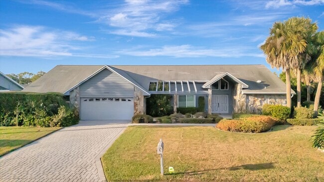 Building Photo - Furnished 3BR/3BA Home with Den, Heated Pool & Lanai in *The Meadows* Sarasota