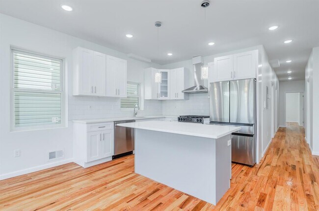 Photo - 85 Myrtle Ave