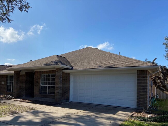 Photo - 1404 Helmsley Dr