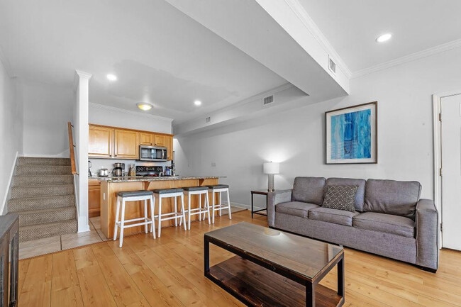 Building Photo - 1332 W Lagoon Ave Rental