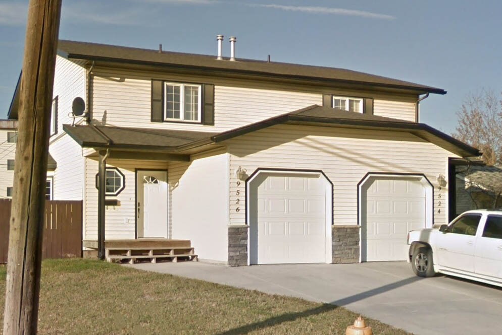 Photo - 9526-9597 97 Ave